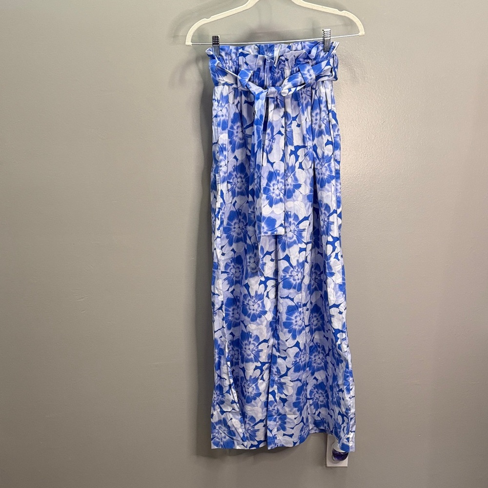 NWT The Lulo Project Floral pants Sz M